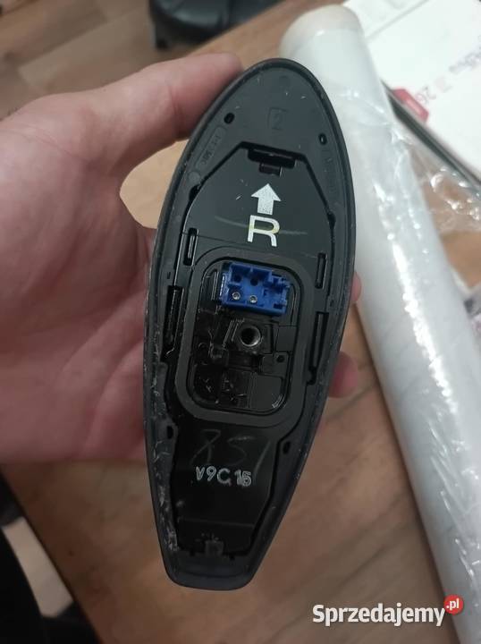 Toyota Corolla E21 sedan antena rekin czarna 209 Warszawa