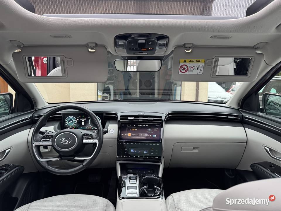 Hyundai Tucson 16 TGDI Skóry Panorama Kamery 1600cm3 Krośniewice sprzedam