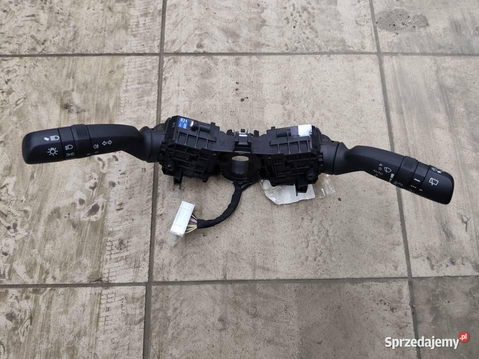 Yaris Cros 2024 przełącznik zespolony Legionowo