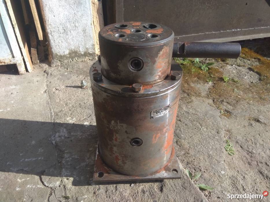 Kolumna obrotu Waryński K406 Warka