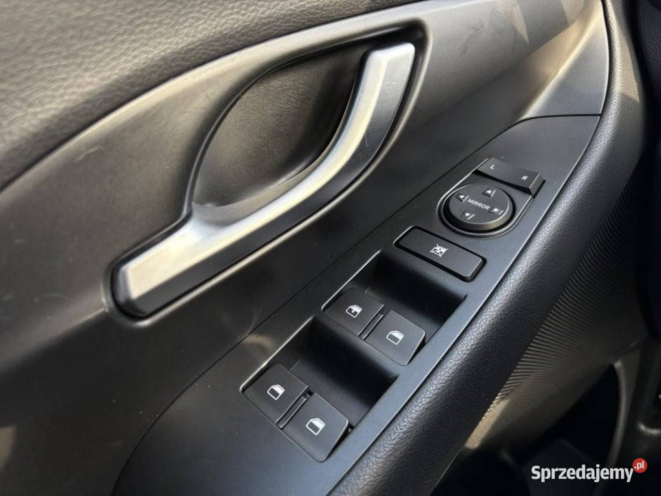 HYUNDAI i30 2020r Salon 1498cm3 Warszawa