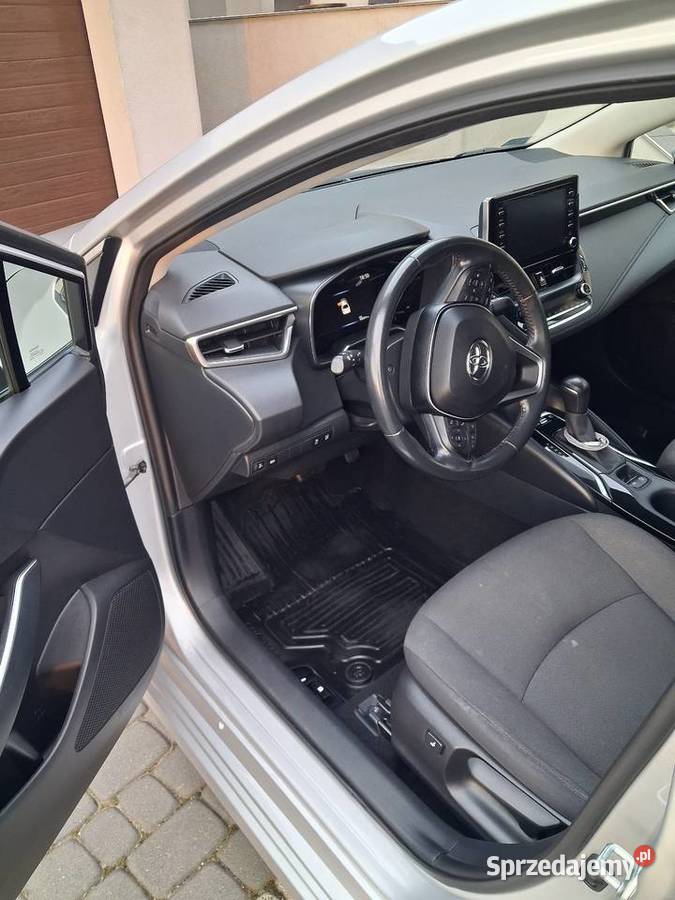 Toyota Corolla 18 hybrid LPG zamiana asystent pasa ruchu Corolla Kraków