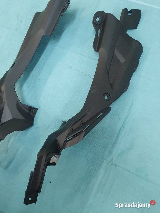 Suzuki GSXS 1000 23R zadupek owiewka tył Grońsko