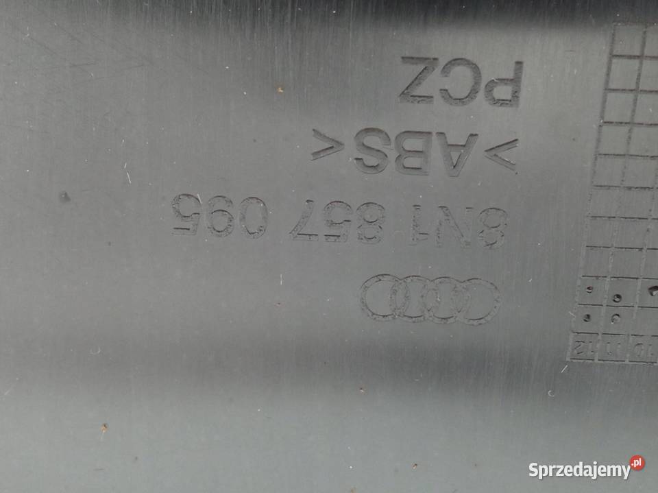 SCHOWEK PRAWY PASAŻERA DESKI 8N 8N1857095 Audi