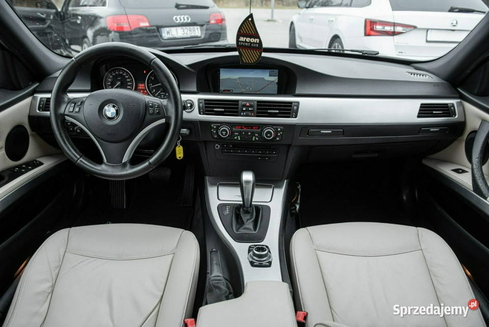BMW 325 LCI 30i 325i 218 Full Super Stan lakier metallic Zwoleń