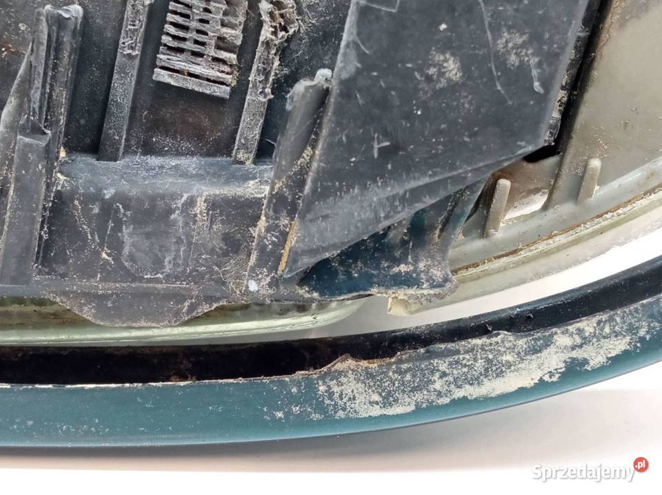 LAMPA PRZÓD PRAWA Audi 80 IV 19911996 B4 Rok produkcji 1995
