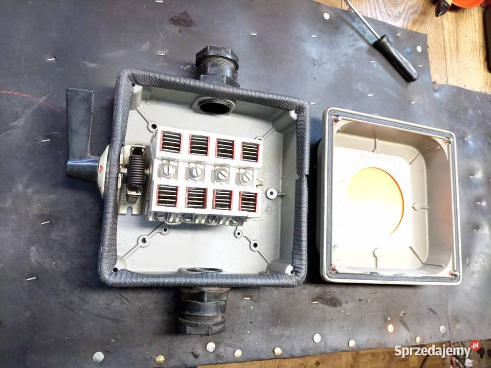 Przełącznik ip54 500v trójkąt gwiazda siła 360v