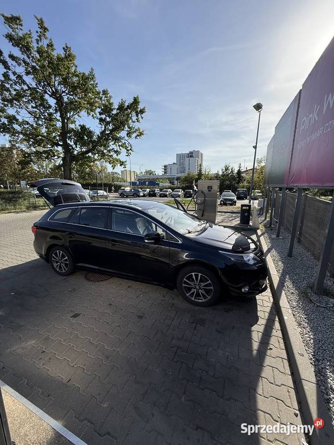 Toyota Avensis III Kombi 2012 Automat LPG Warszawa sprzedam