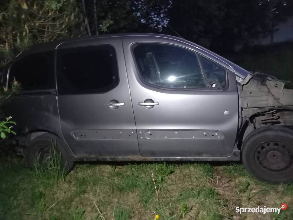 Peugeot partner 16 hdi na części Rok produkcji 2010 Gdynia