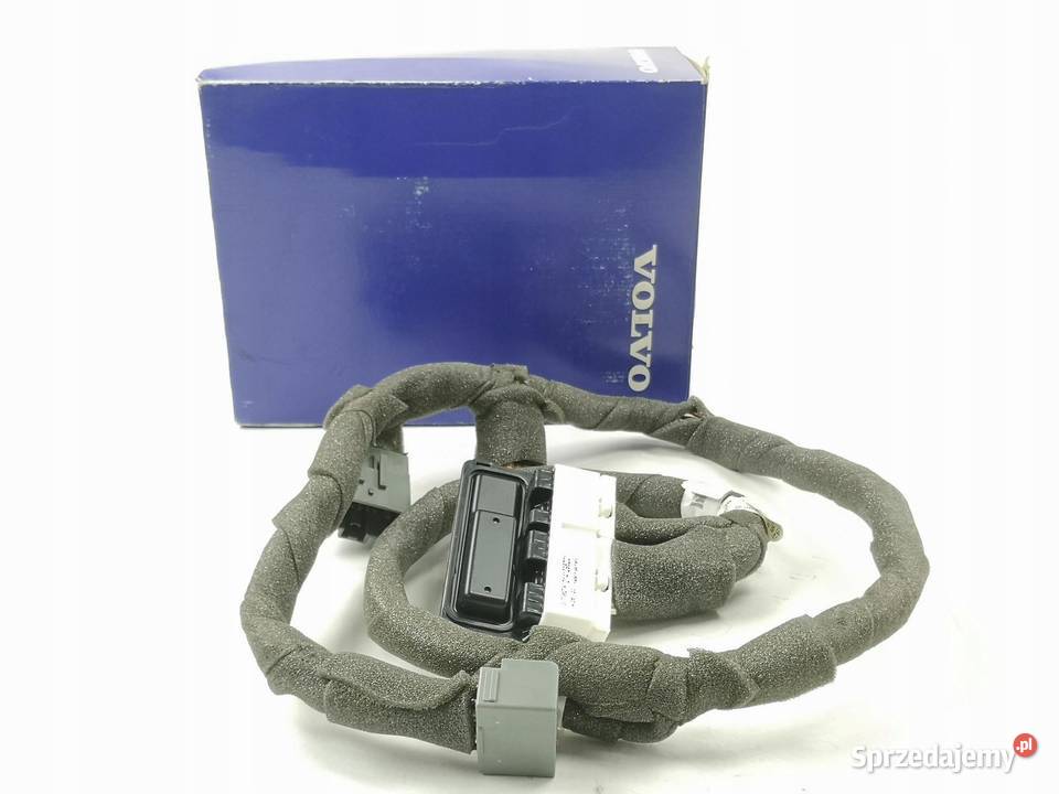 WIĄZKA ZESTAWU GŁOŚNOMÓWIĄCEGO VOLVO V50 0412