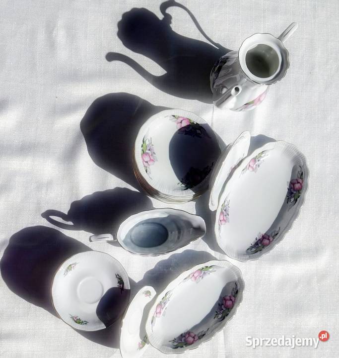 Piękny porcelanowy zestaw kawowy obiadowy retro Świecie