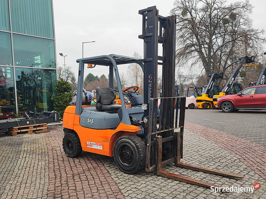 wózek widłowy Toyota 027FGF30 LPG 3 t duplex 45