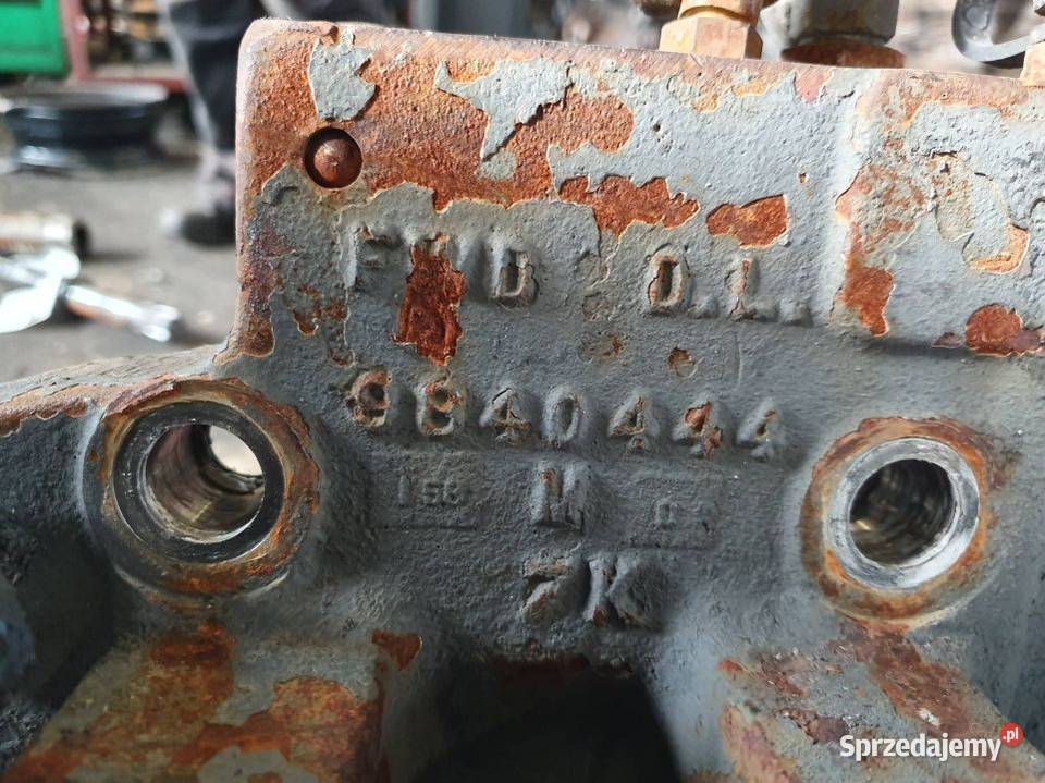 ZACZEP HOLLAND 8870 A 9840444 WAŁEK kujawsko-pomorskie