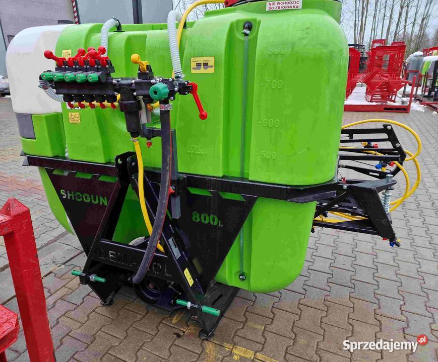 Opryskiwacz 800 litrów lanca 15m SHOGUN
