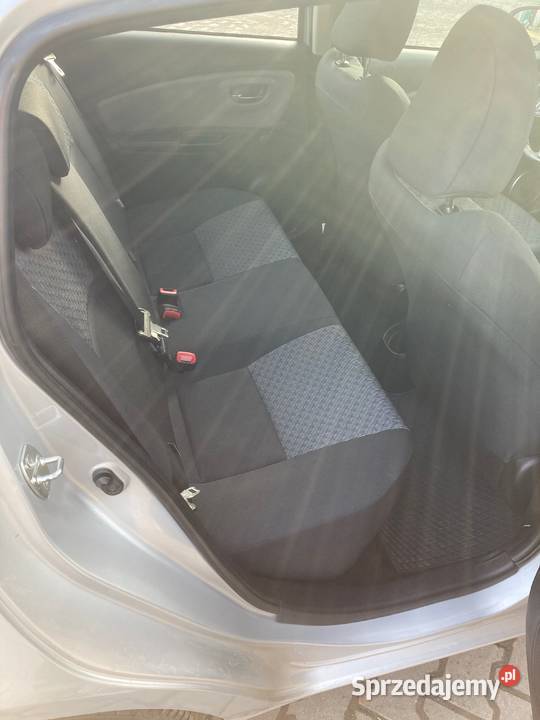 Toyota Yaris 2014 stan idealny niski przebieg nieuszkodzony Mińsk Mazowiecki