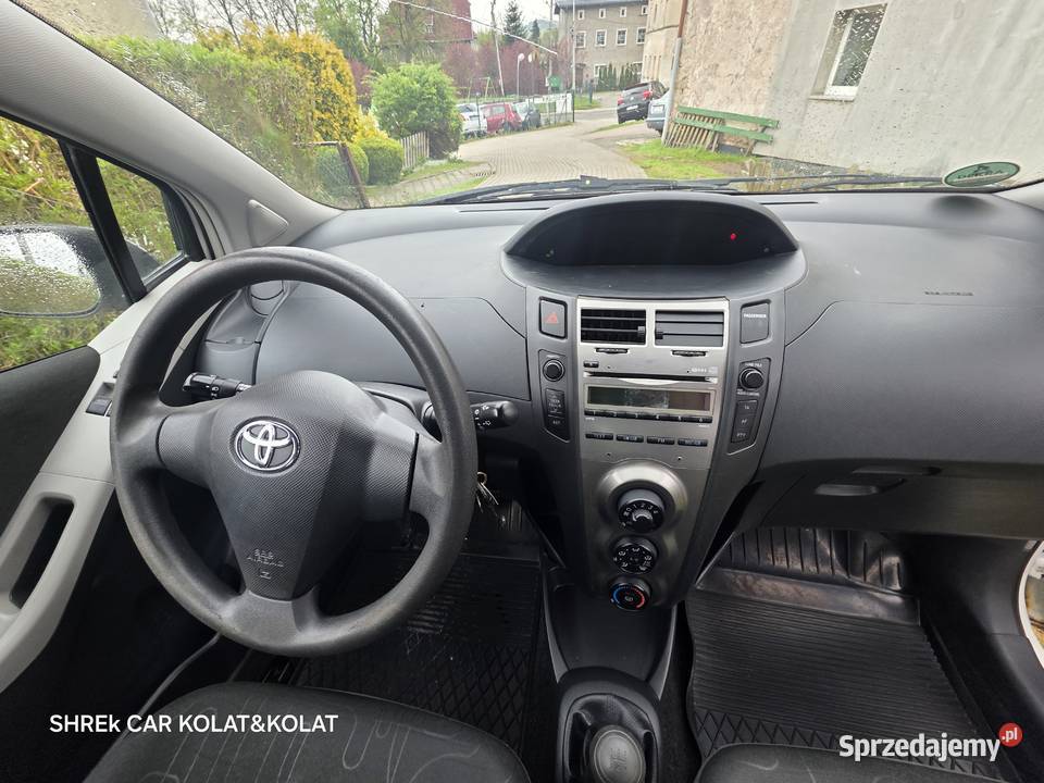 Toyota Yaris 2010 benzyna Chełmsko Śląskie
