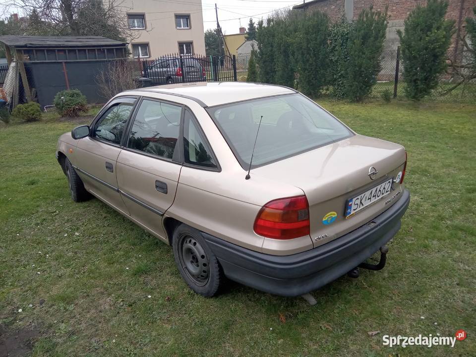 Opel Astra F Sedan 14 60 kupiony w polskim salonie Katowice