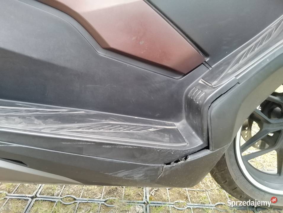 Skuter Honda Forza NSS 125 uszkodzony na kat B uszkodzony śląskie Tarnowskie Góry