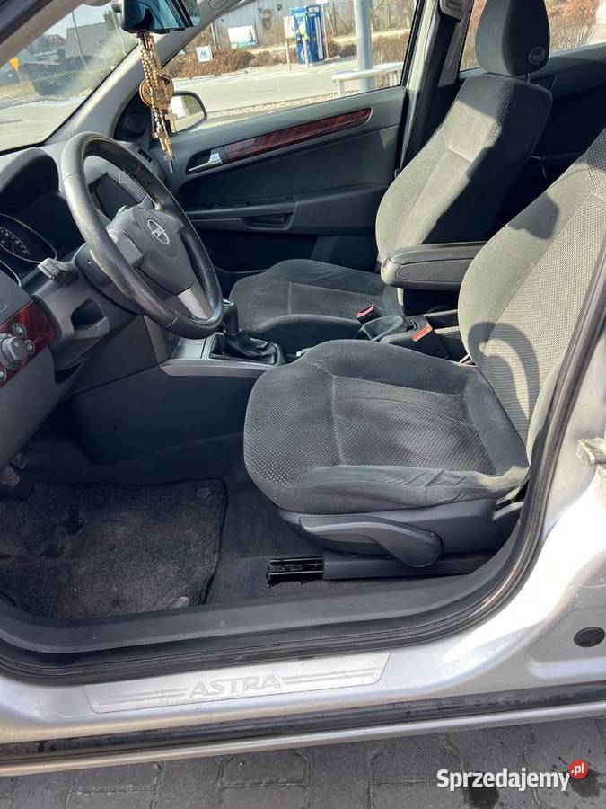 Opel Astra H 16 mazowieckie