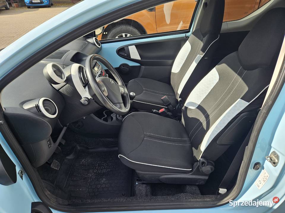 Citroen C1 1 0benz 2013 ciekawy kolor elektryczne lusterka sprzedam