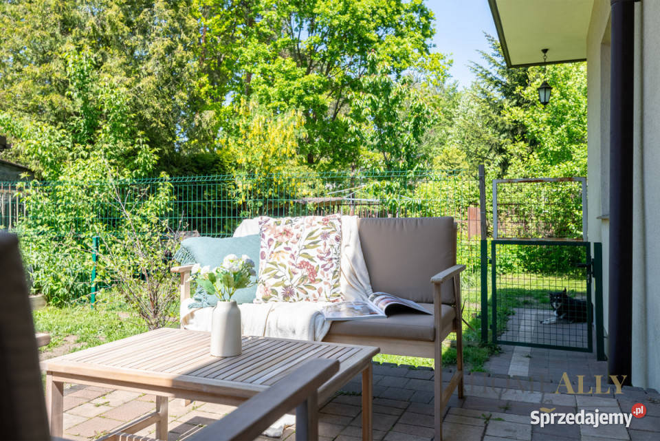 sprzedaży domu wolnostojącego 230m2 Łomianki mazowieckie