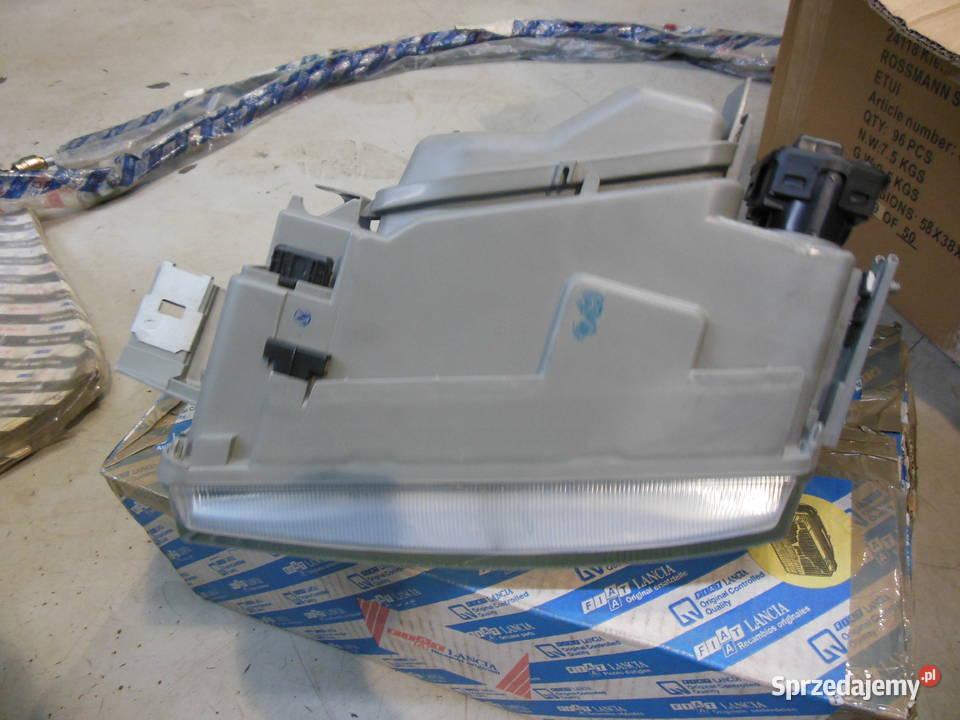 REFLEKTOR LAMPA PRAWY FIAT PUNTO I 176 10930999 Kozy