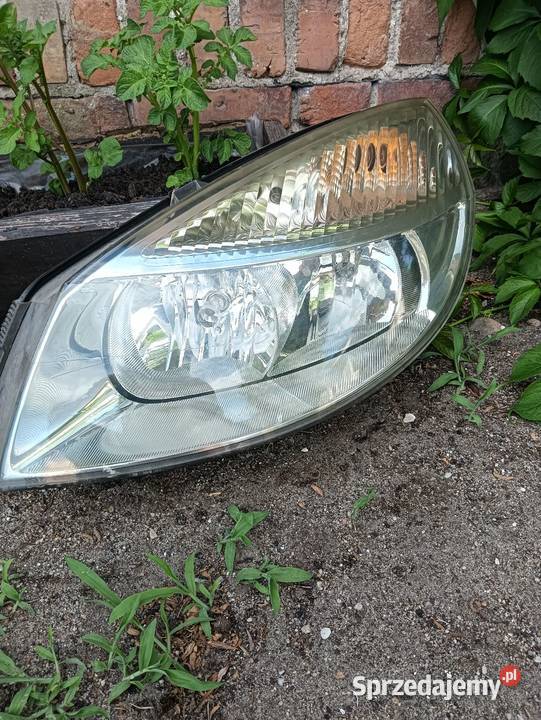 Lampy Scenic II całe kompletne eu osobowe Poniec