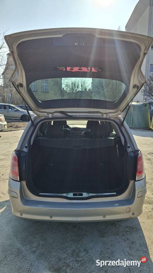Opel Astra H Kombi nieuszkodzony Lubań sprzedam