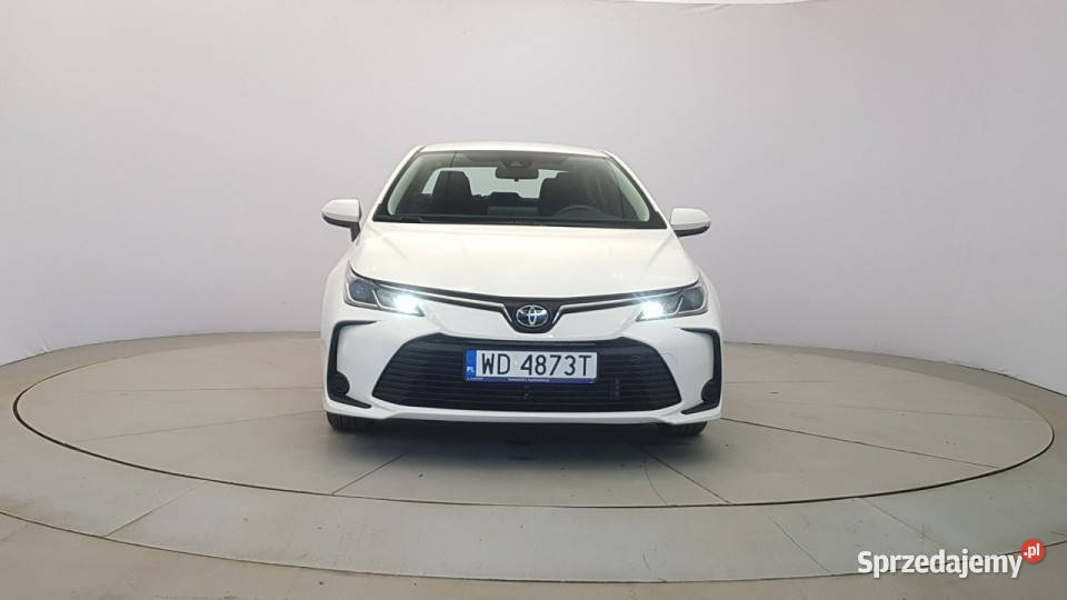 Toyota Corolla 15 Active Z Polskiego Salonu lakier metallic Warszawa