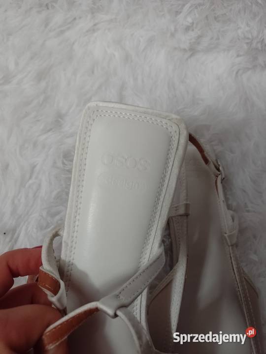 38 ASOS Design Białe baleriny z odkrytą piętą z Kraków