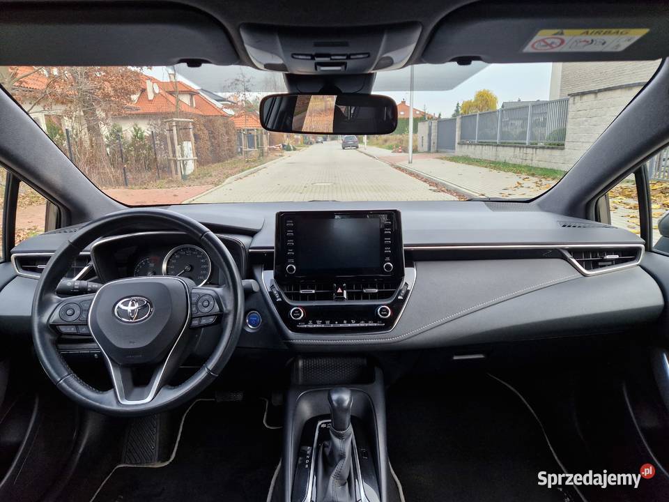 Toyota Corolla 2021r Salon Polska 18 Hybrid Stare Babice sprzedam