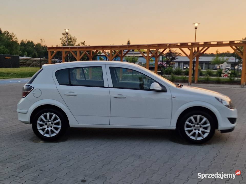 Opel Astra H Lift 16 LPG Klimatyzacja Alufelgi klimatyzacja Ryglice