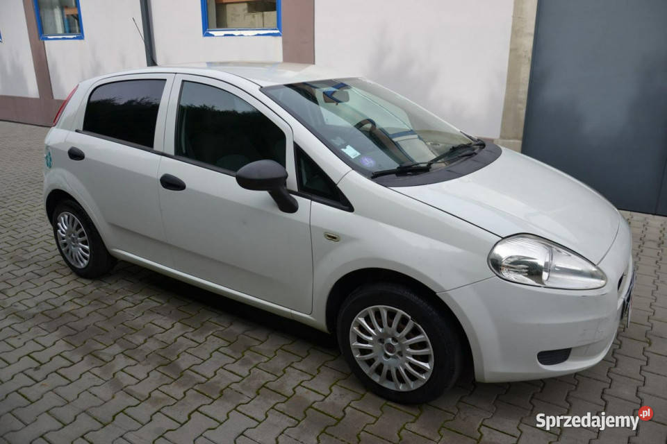 Fiat Grande Punto 12 benzyna 70 NISKI PRZEBIEG Kęty