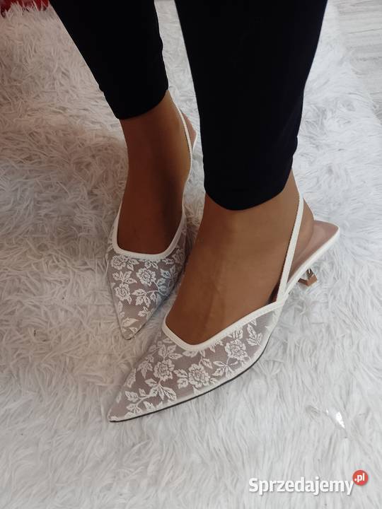 42 Ślubne koronkowe niskie czółenka wieczorowe z 275cm Czółenka Moda i Styl Kraków