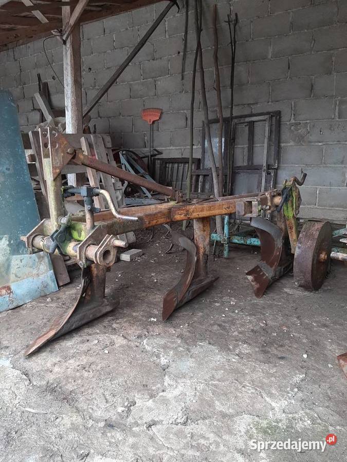 Pług trzy skibowy nieuszkodzony Słupia