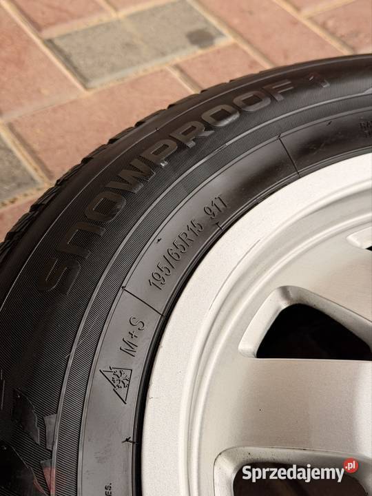 Oryginalne alufelgi Audi 15 Opony zimowe Nokian Łęczna