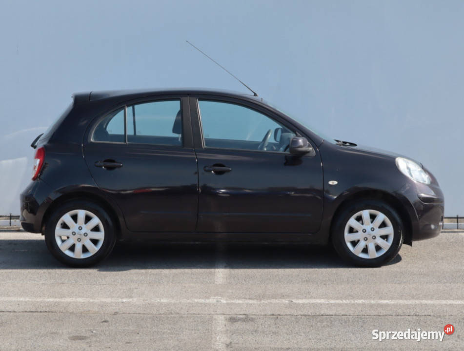 Nissan Micra 12 12V radio