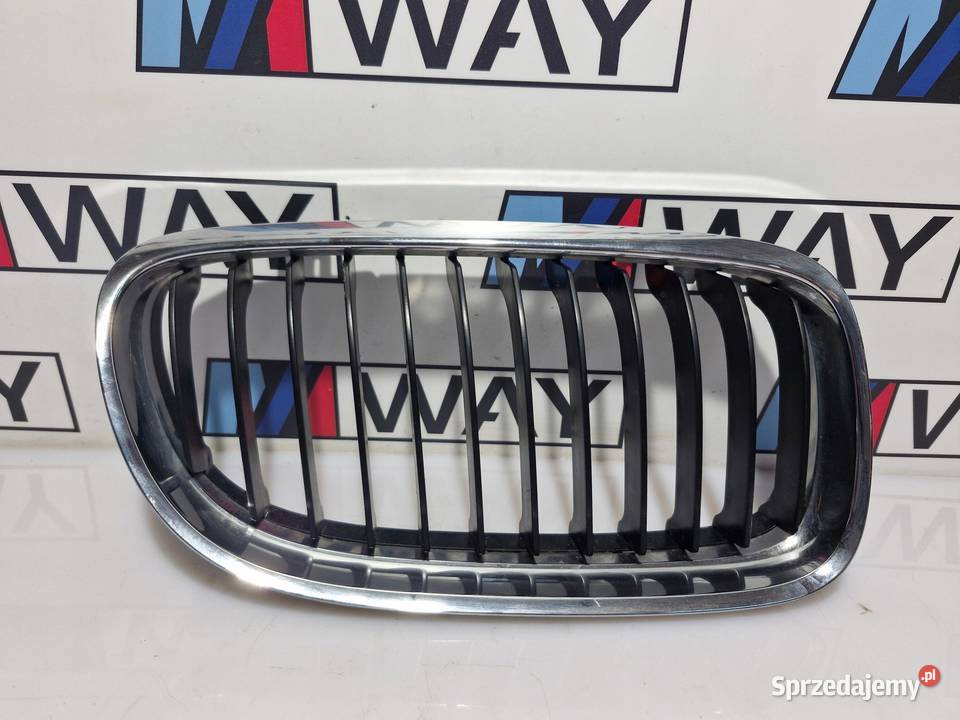 BMW E90 E91 NERKA GRILL KRATKA PRAWA ATRAPA