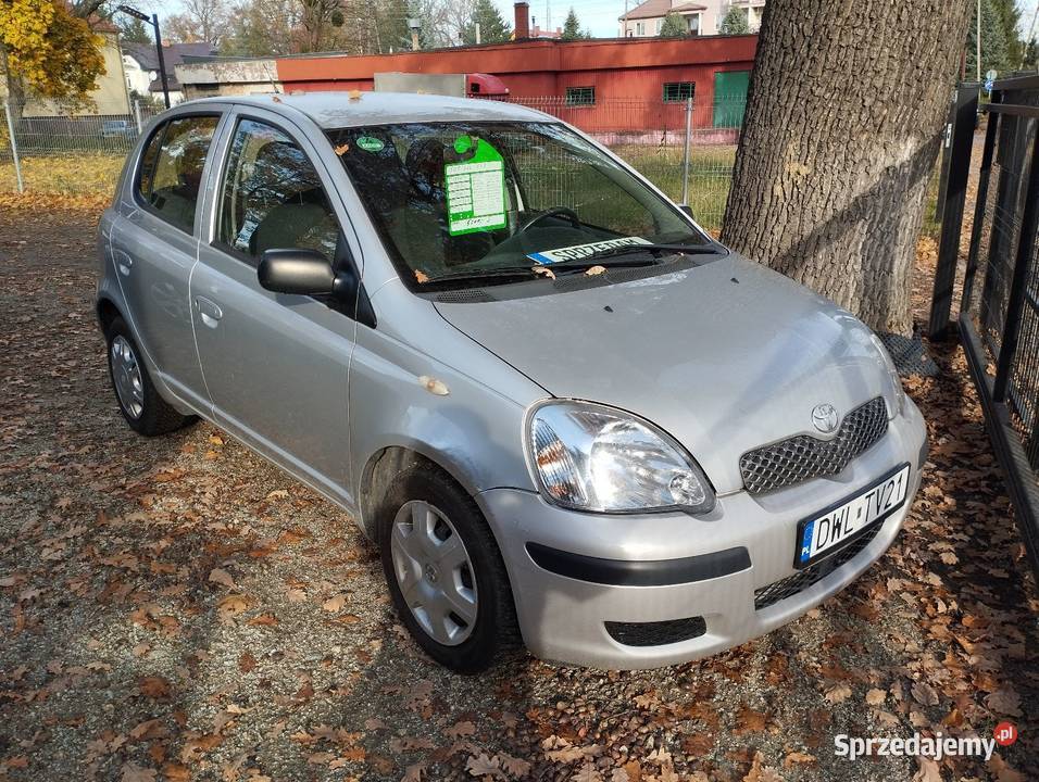 Toyota Yaris 2004 Wołów