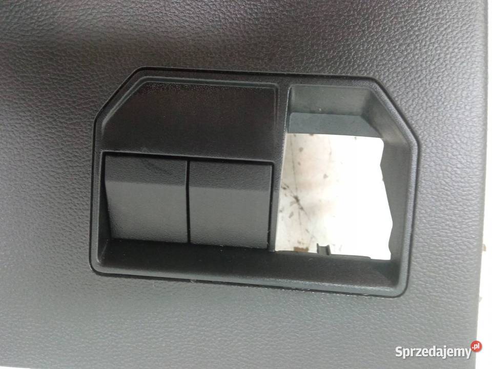 OSŁONA POD KIEROWNICĘ LEWA 689215254R Dacia świętokrzyskie