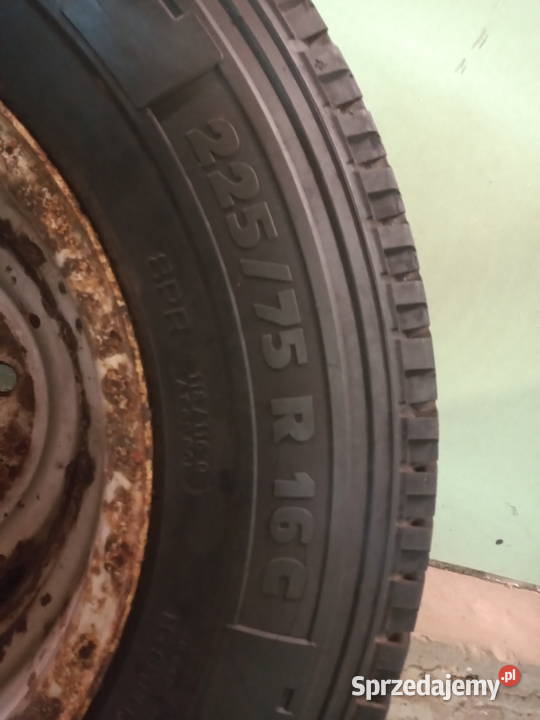 Opona Michelin Agilis 81 22575R16 16cale Opony i felgi Waśniów