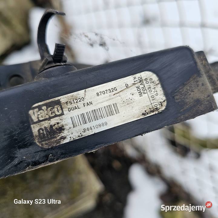 Wentylator chłodnicy valeo 24410989 Opel Vectra Góra