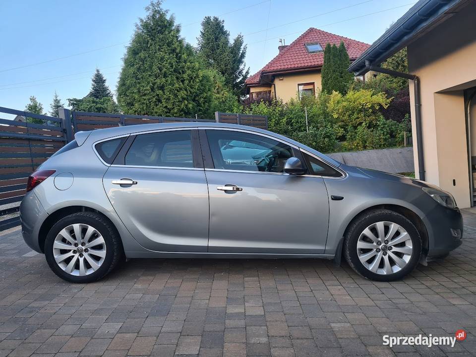 Opel Astra J Cosmo Krajowy 1 rej 2012 170tyskm Kraków sprzedam