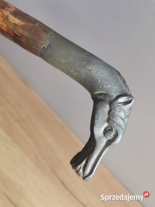 Stara laska z okuciem rękojeścią głowa konia Antyki śląskie Siemianowice Śląskie sprzedam