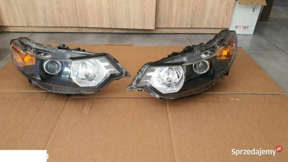 Honda Accord VIII 2010 reflektor przód Kozubszczyzna sprzedam
