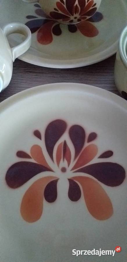 Zestaw talerzy i inne prl Przedbórz