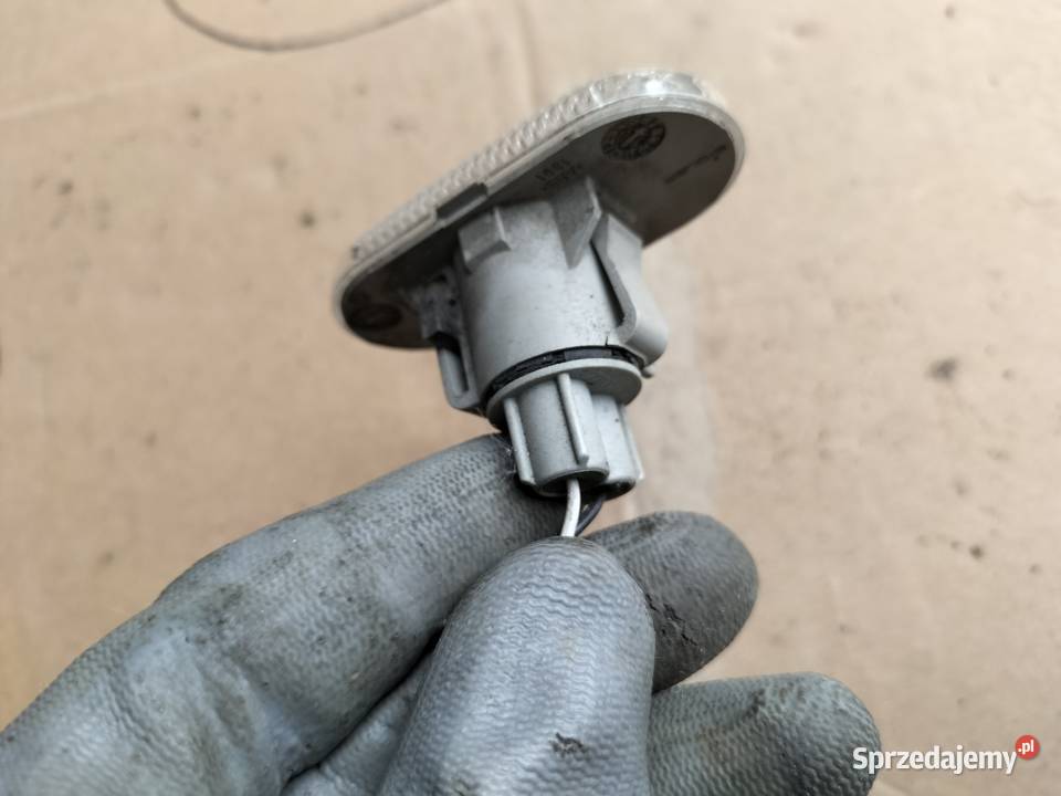 DACIA LOGAN RENAUT 8200257684 KIERUNKOWSKAZ Kierunkowskazy lubelskie Kamień-Kolonia