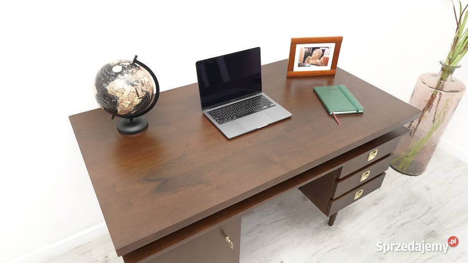 Biurko z czasów PRL profesjonalnej renowacji Jerka