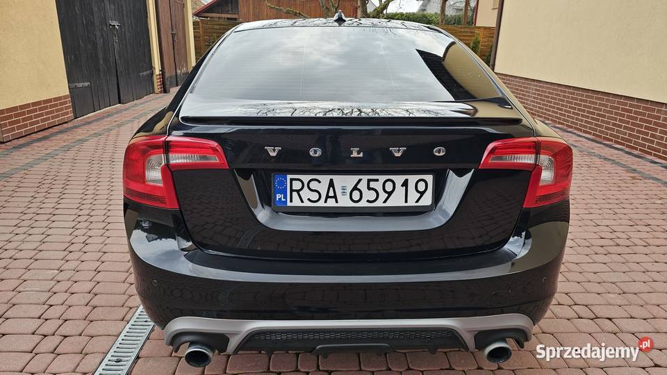 Volvo S60 16T T3 150 RDesign SUMMUM Hak Lifcie 1596cm3 Zarszyn