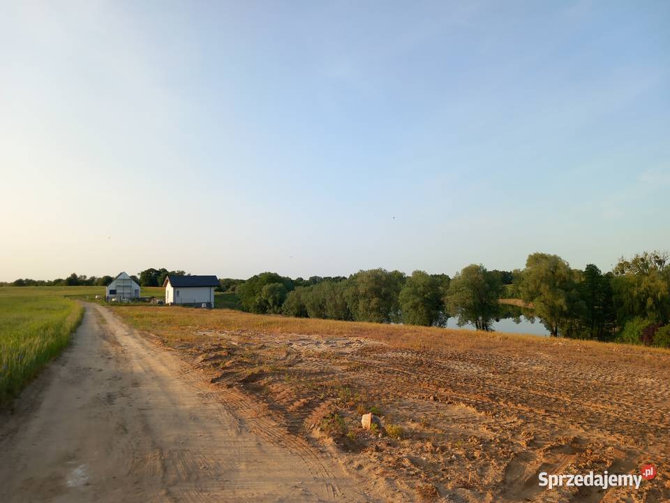Działka jeziorem w powiecie rypińskim z linią utwardzona Trąbin-Rumunki